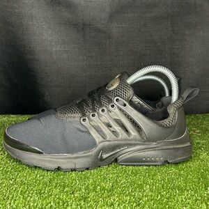 Size 5Y- Nike Air Presto Triple Black